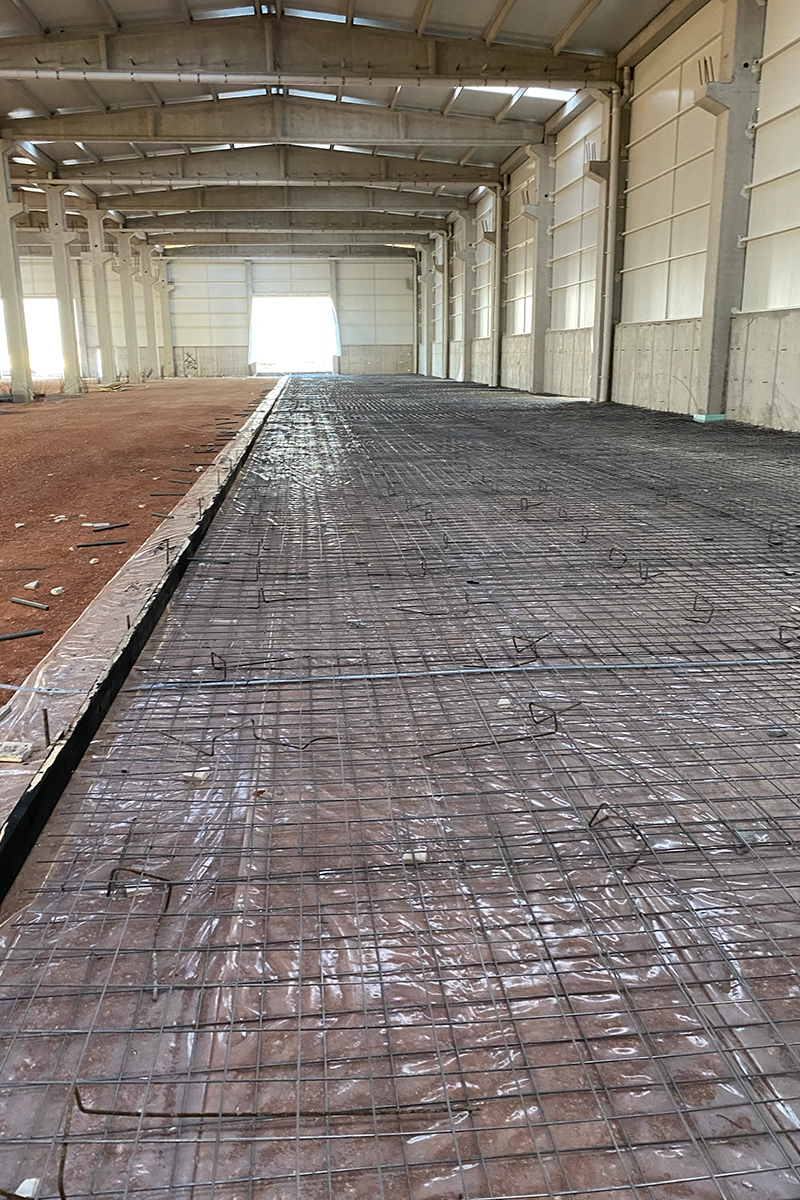 Endüstriyel hangar — donatı serimi